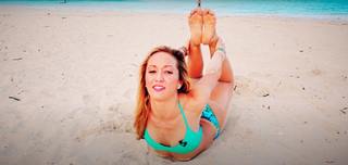 Kino MacGregor feet photo thumbnail