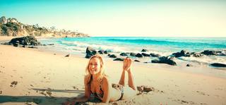 Kino MacGregor feet photo thumbnail