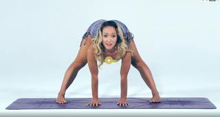 Kino MacGregor feet photo thumbnail
