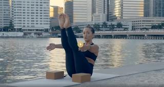 Kino MacGregor feet photo thumbnail