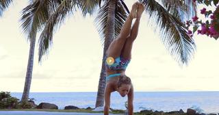 Kino MacGregor feet photo thumbnail