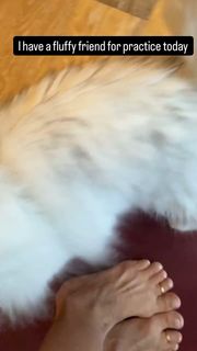 Kino MacGregor feet photo thumbnail