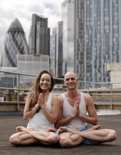 Kino MacGregor feet photo thumbnail