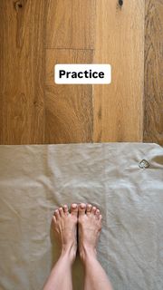 Kino MacGregor feet photo thumbnail