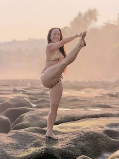Kino MacGregor feet photo 7