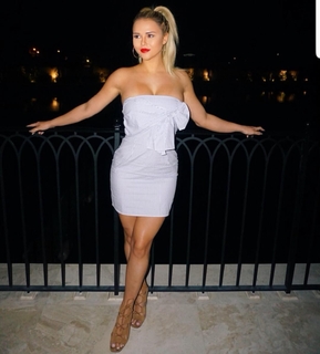 Kinsey Wolanski feet photo thumbnail