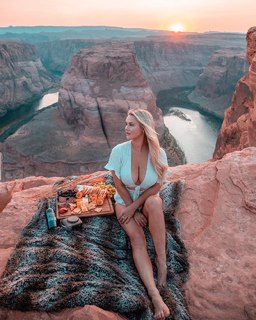 Kinsey Wolanski feet photo thumbnail