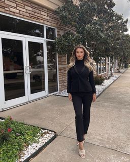 Kinsey Wolanski feet photo thumbnail