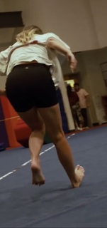 Kinsey Wolanski feet photo thumbnail