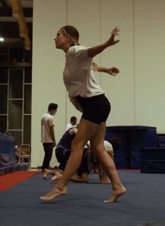 Kinsey Wolanski feet photo thumbnail