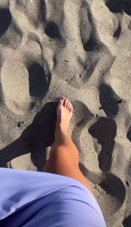 Kinsey Wolanski feet photo thumbnail