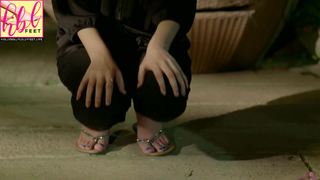 Kinza Hashmi feet photo thumbnail