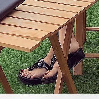 Kinza Hashmi feet photo thumbnail