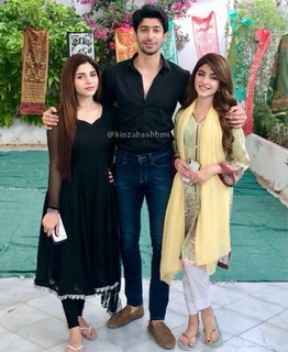 Kinza Hashmi feet photo thumbnail