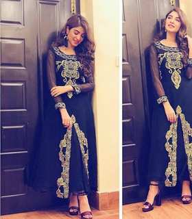 Kinza Hashmi feet photo thumbnail