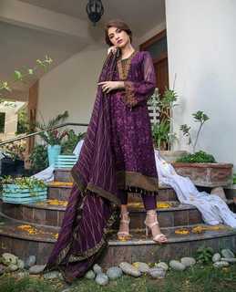 Kinza Hashmi feet photo thumbnail