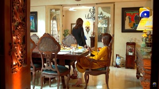 Kinza Hashmi feet photo thumbnail