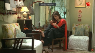 Kinza Hashmi feet photo thumbnail