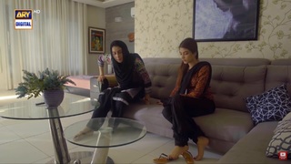 Kinza Hashmi feet photo thumbnail