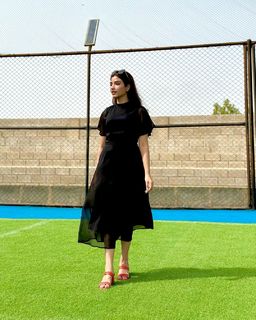 Kinza Hashmi feet photo thumbnail