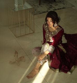 Kinza Hashmi feet photo thumbnail