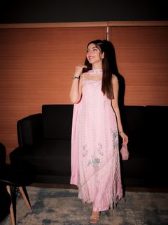 Kinza Hashmi feet photo 2