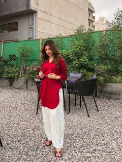 Kinza Hashmi feet photo 4