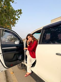 Kinza Hashmi feet photo 3