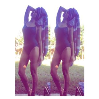 Kira Kosarin feet photo thumbnail