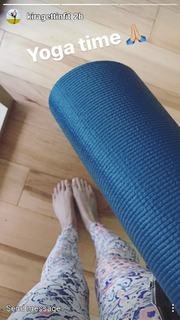 Kira Kosarin feet photo thumbnail