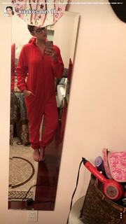 Kira Kosarin feet photo thumbnail