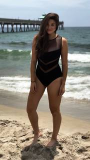 Kira Kosarin feet photo thumbnail