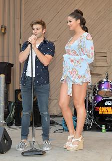 Kira Kosarin feet photo thumbnail
