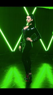 Kira Kosarin feet photo thumbnail