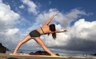 Kira Kosarin feet photo thumbnail