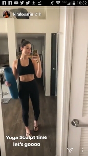 Kira Kosarin feet photo thumbnail