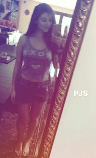 Kira Kosarin feet photo thumbnail