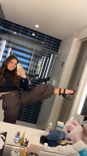 Kira Kosarin feet photo thumbnail