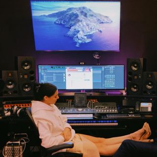 Kira Kosarin feet photo thumbnail