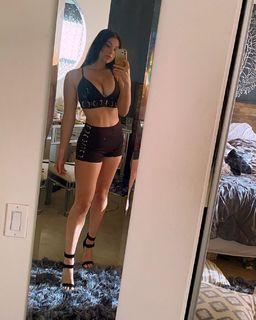 Kira Kosarin feet photo thumbnail