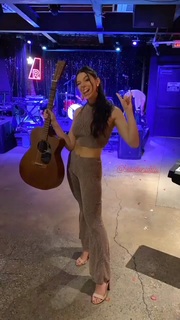Kira Kosarin feet photo thumbnail