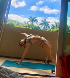 Kira Kosarin feet photo thumbnail