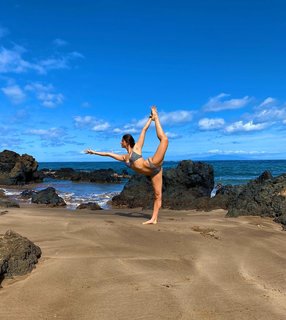 Kira Kosarin feet photo thumbnail