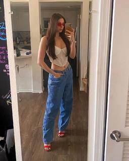 Kira Kosarin feet photo thumbnail