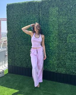 Kira Kosarin feet photo thumbnail