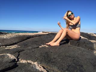 Kira Miró feet photo thumbnail