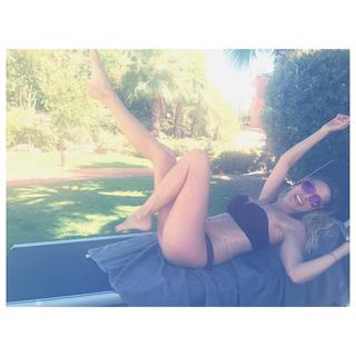 Kira Miró feet photo thumbnail