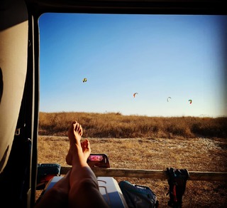 Kira Miró feet photo thumbnail