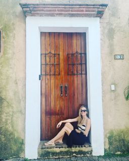 Kira Miró feet photo thumbnail