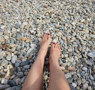 Kira Miró feet photo thumbnail